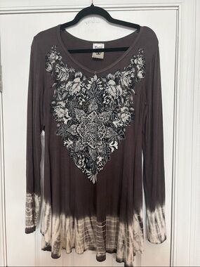 Vocal Brown Floral Medallion Embellished Tunic with Cream Dip-Dye